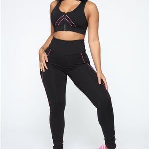 SOLD || Fashion Nova Piping Hot Set